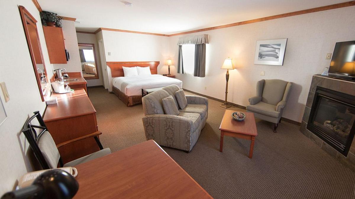 ג'ספר Mount Robson Inn מראה חיצוני תמונה