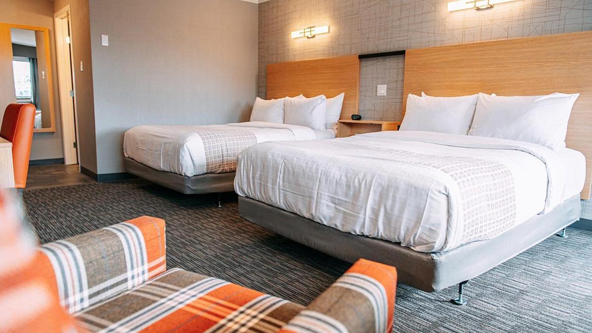 ג'ספר Mount Robson Inn מראה חיצוני תמונה