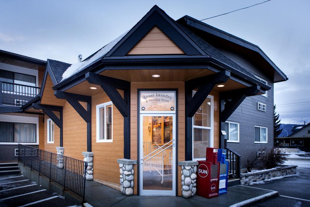ג'ספר Mount Robson Inn מראה חיצוני תמונה