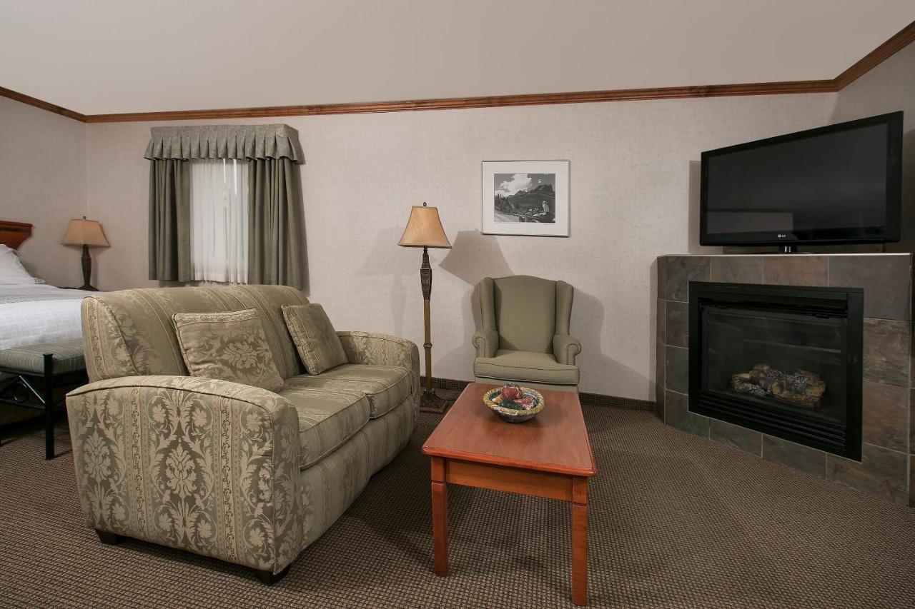 ג'ספר Mount Robson Inn מראה חיצוני תמונה